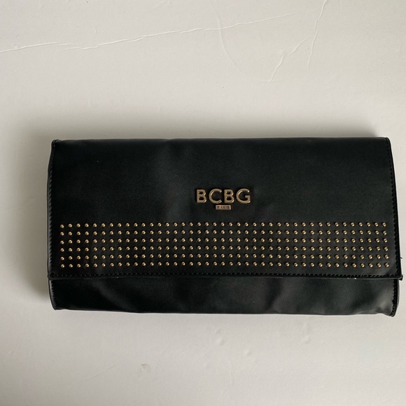 Never Used BCBG Clutch - Picture 1 of 8
